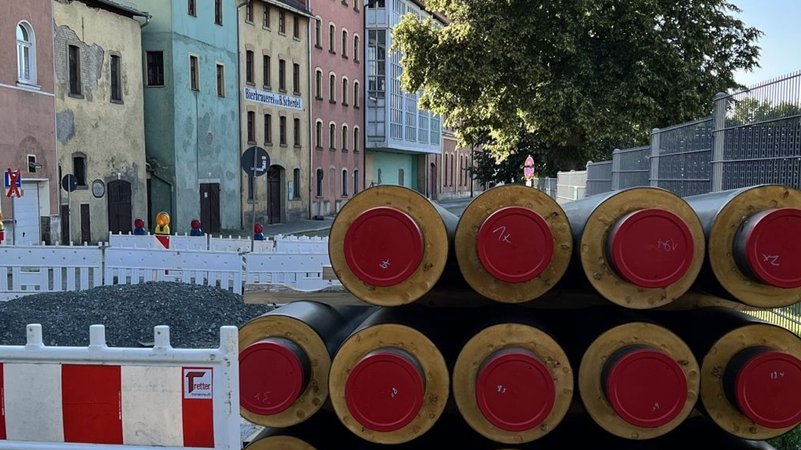 Fernwärmeleitungen auf Baustelle in Hof | Bild: Stadtwerke Hof Fernwärmeleitungen auf Baustelle in Hof