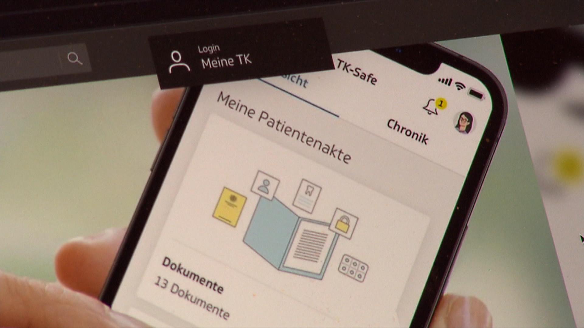 Millionen gesetzlich Versicherte jonglieren noch mit Patientenakten auf Papier. Dabei gäbe es inzwischen die elektronische Patientenakte, die alles digital sammelt!