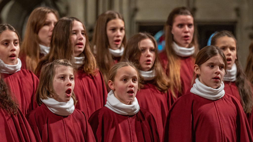 Singende Mädchen vom Mädchenchor der Regensburger Domspatzen.