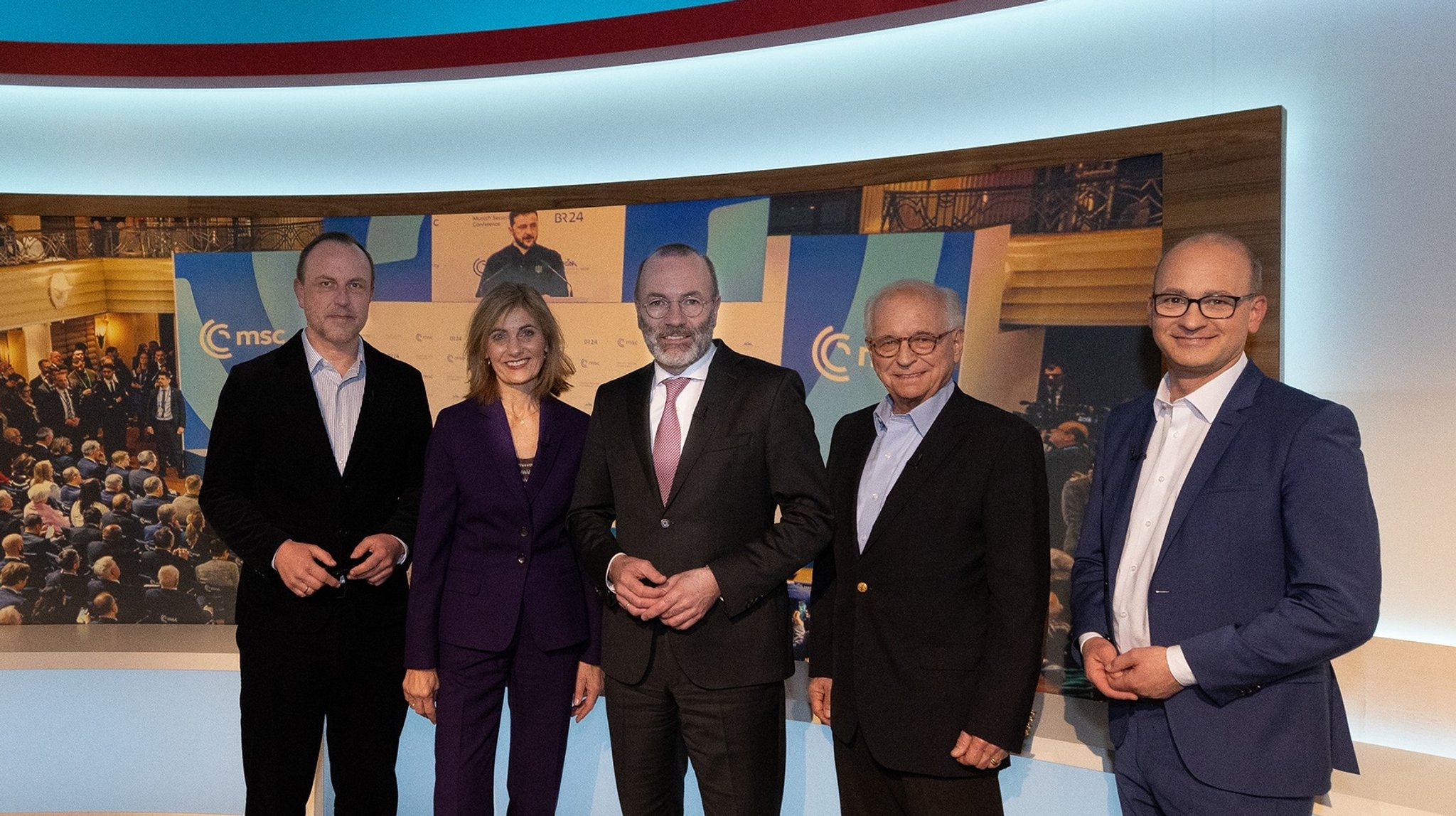 v.l.n.r.: Prof. Peter R. Neumann, Politikwissenschaftler, Journalistin Katja Gloger, CSU-Politiker Manfred Weber, Wolfgang Ischinger, Vorsitzender der Münchner Sicherheitskonferenz, Moderator Christian Nitsche