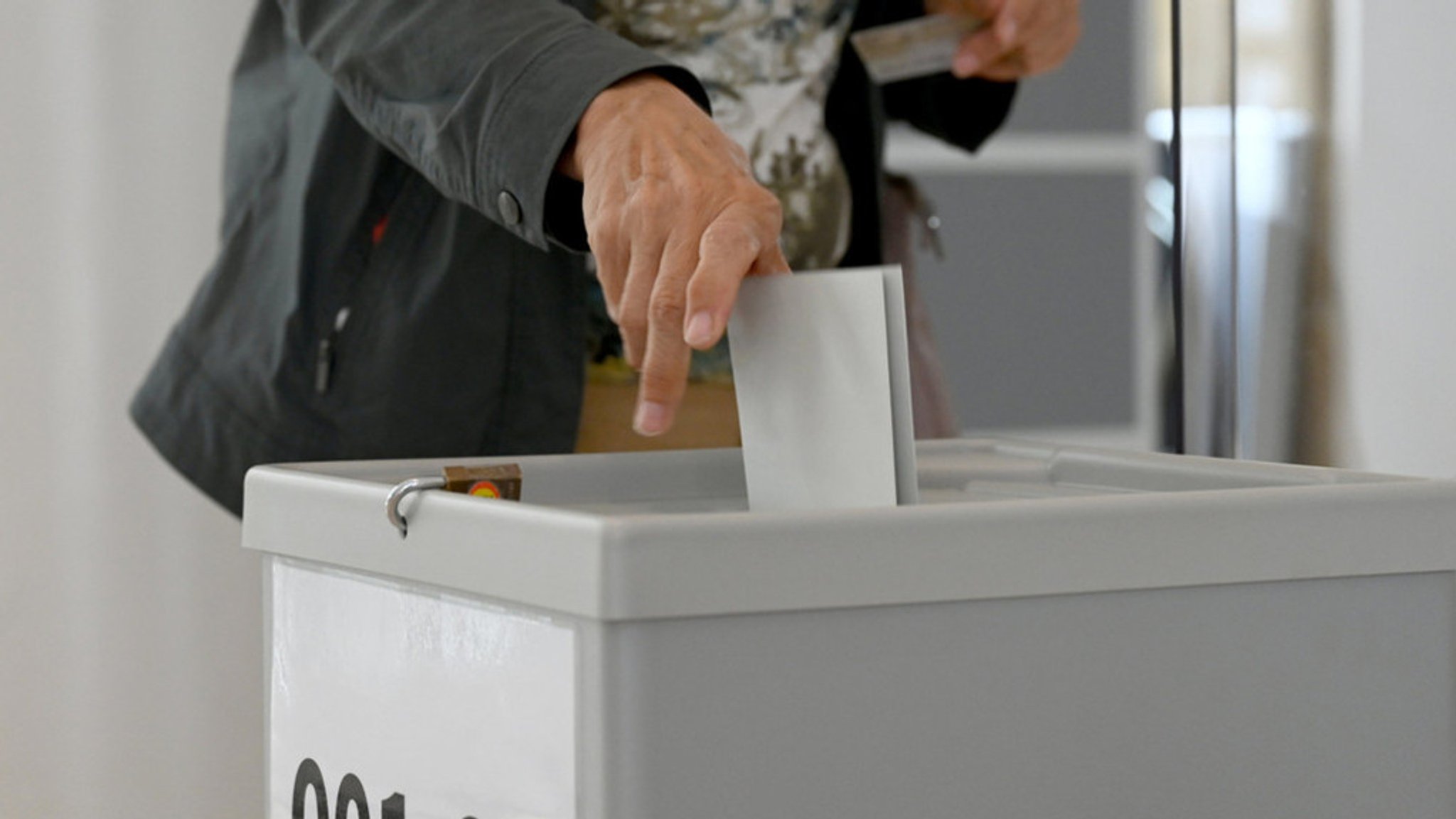 Die Bürgerinnen und Bürger der oberpfälzischen Gemeinde Theisseil wählen heute ihren neuen Bürgermeister