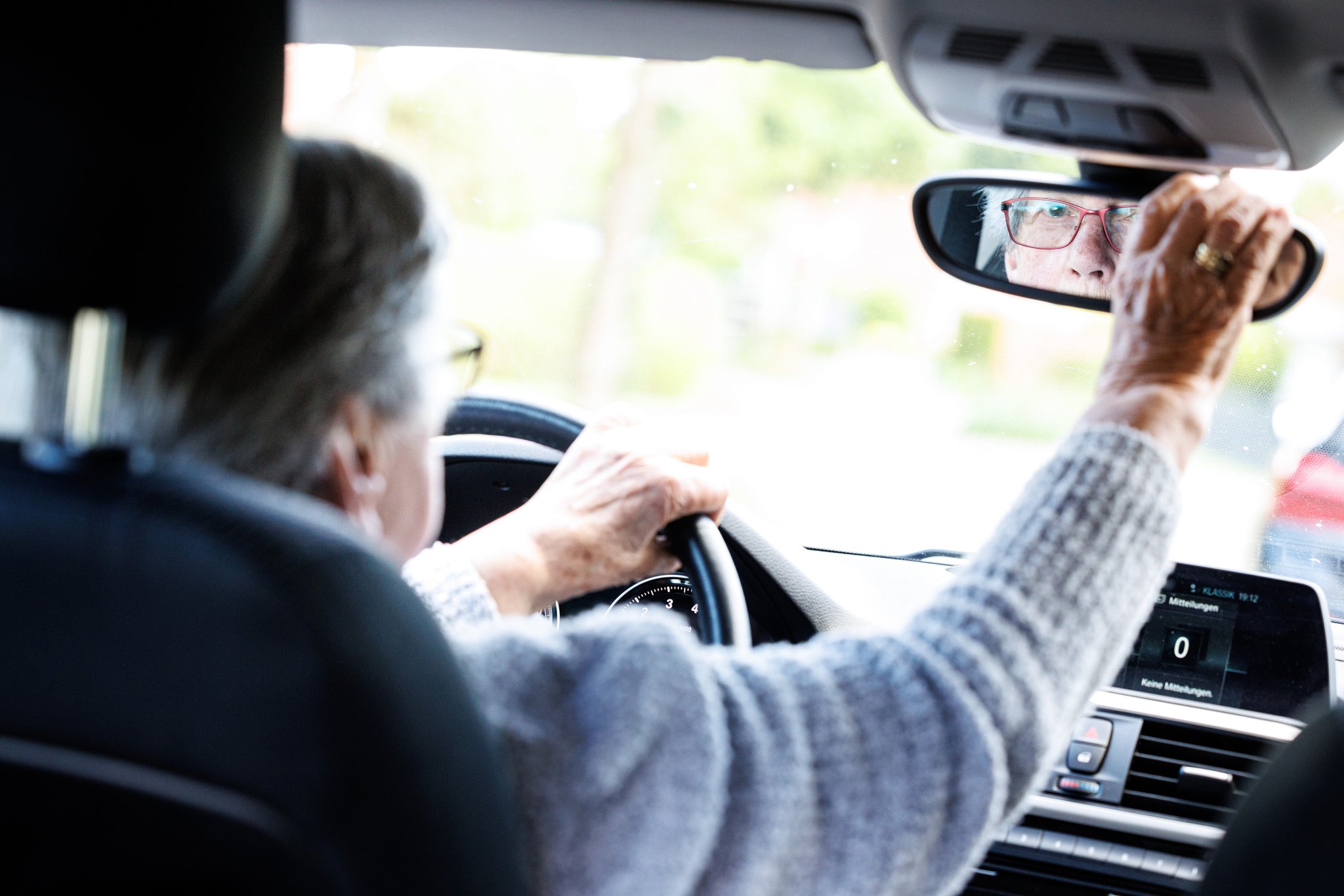 Tagesgespräch: Sicheres Fahren: Ist das eine Frage des Alters?