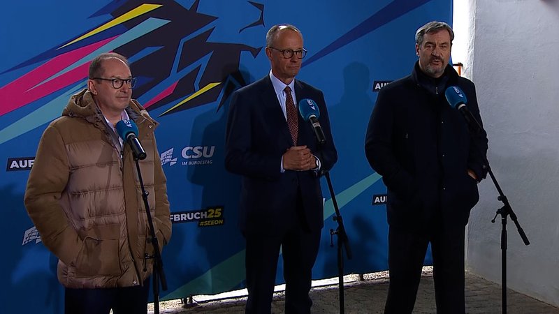 "Gleichschritt", "gemeinsam", "geschlossen": Zum Start ins Wahljahr beschwören die Spitzen von CDU und CSU die Harmonie. | Bild: BR "Gleichschritt", "gemeinsam", "geschlossen": Zum Start ins Wahljahr beschwören die Spitzen von CDU und CSU die Harmonie.