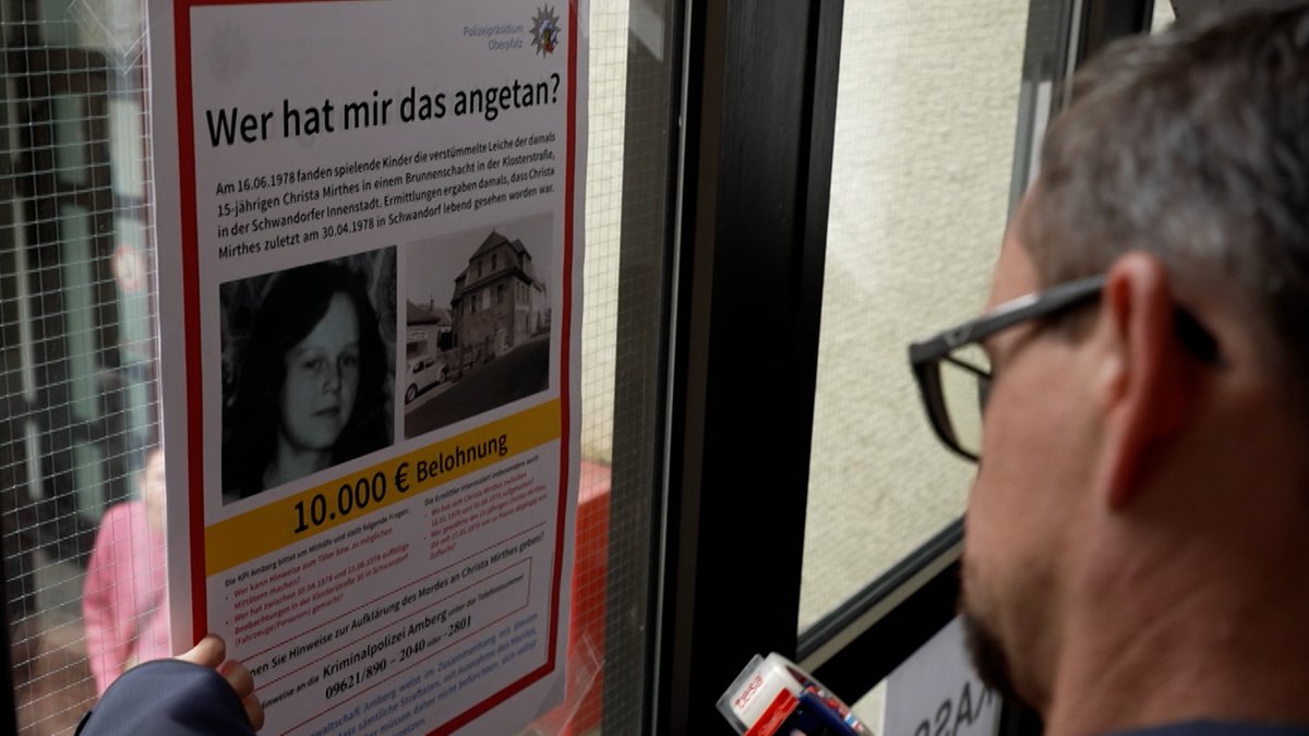 Mit Plakaten: Zeugensuche nach ungeklärtem Mord an Teenager