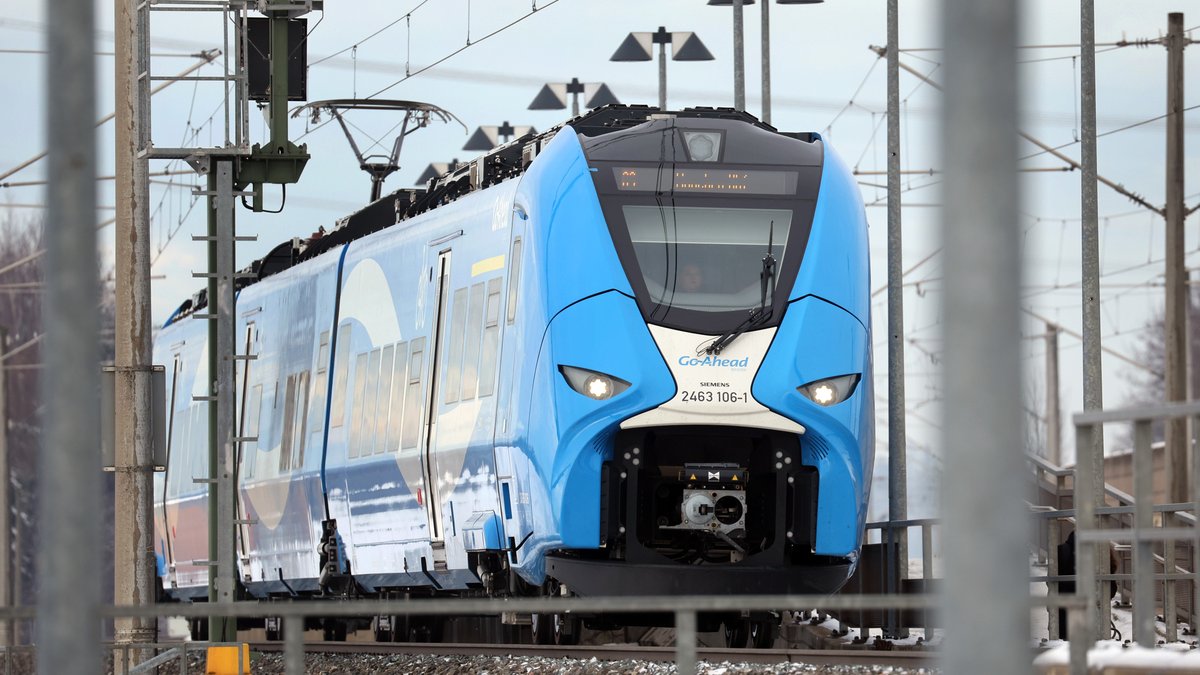 Go-Ahead fährt schon ab April mit eigenen Zügen auf Riesbahn