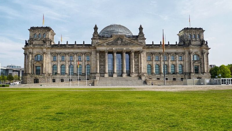 Reichstagsgebäude in Berlin (Archivbild)