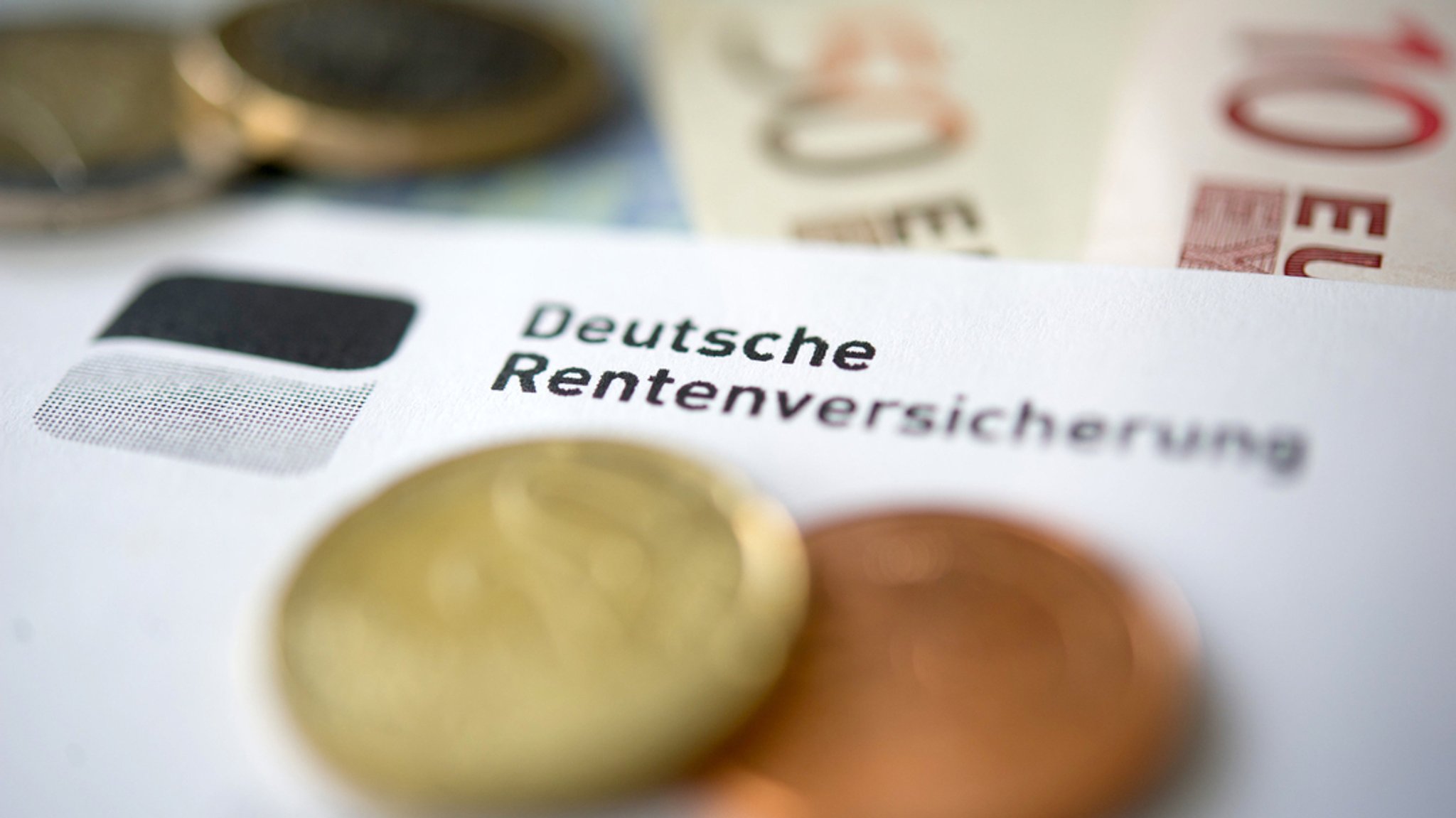 Rentenversicherung geht von Milliardenüberschuss aus