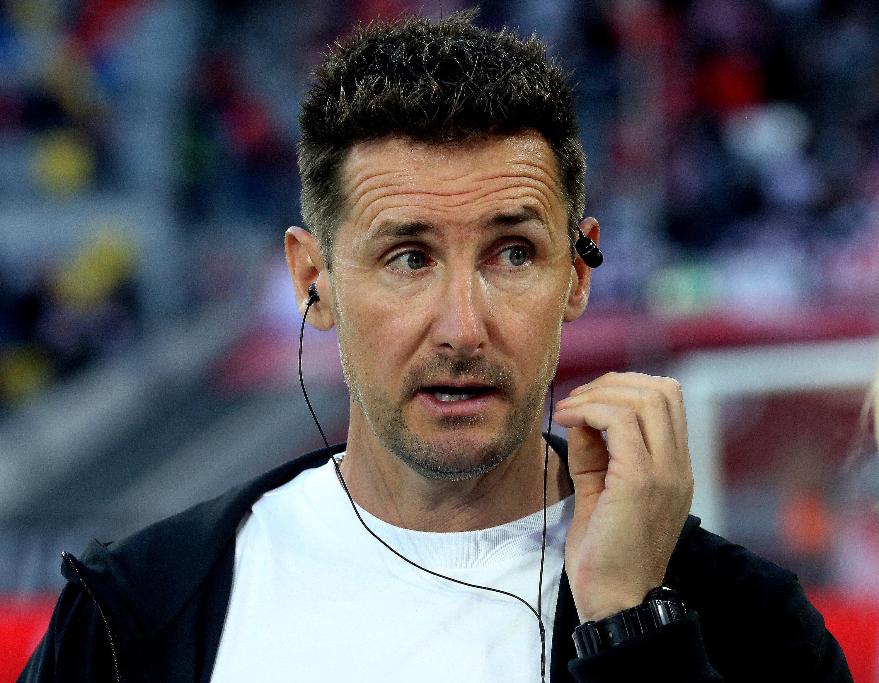 26.04.2025, Nordrhein-Westfalen, Düsseldorf: Fußball: 2. Bundesliga, Fortuna Düsseldorf - 1. FC Nürnberg, 31. Spieltag, in der Merkur Spiel-Arena. Der Nürnberger Trainer Miroslav Klose vor Spielbeginn beim Interview. 