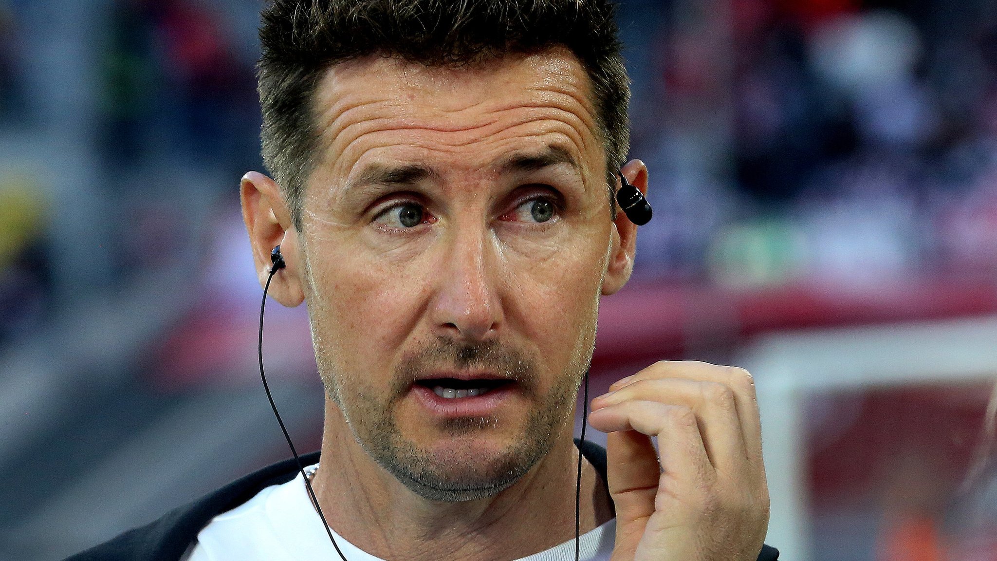 26.04.2025, Nordrhein-Westfalen, Düsseldorf: Fußball: 2. Bundesliga, Fortuna Düsseldorf - 1. FC Nürnberg, 31. Spieltag, in der Merkur Spiel-Arena. Der Nürnberger Trainer Miroslav Klose vor Spielbeginn beim Interview. 
