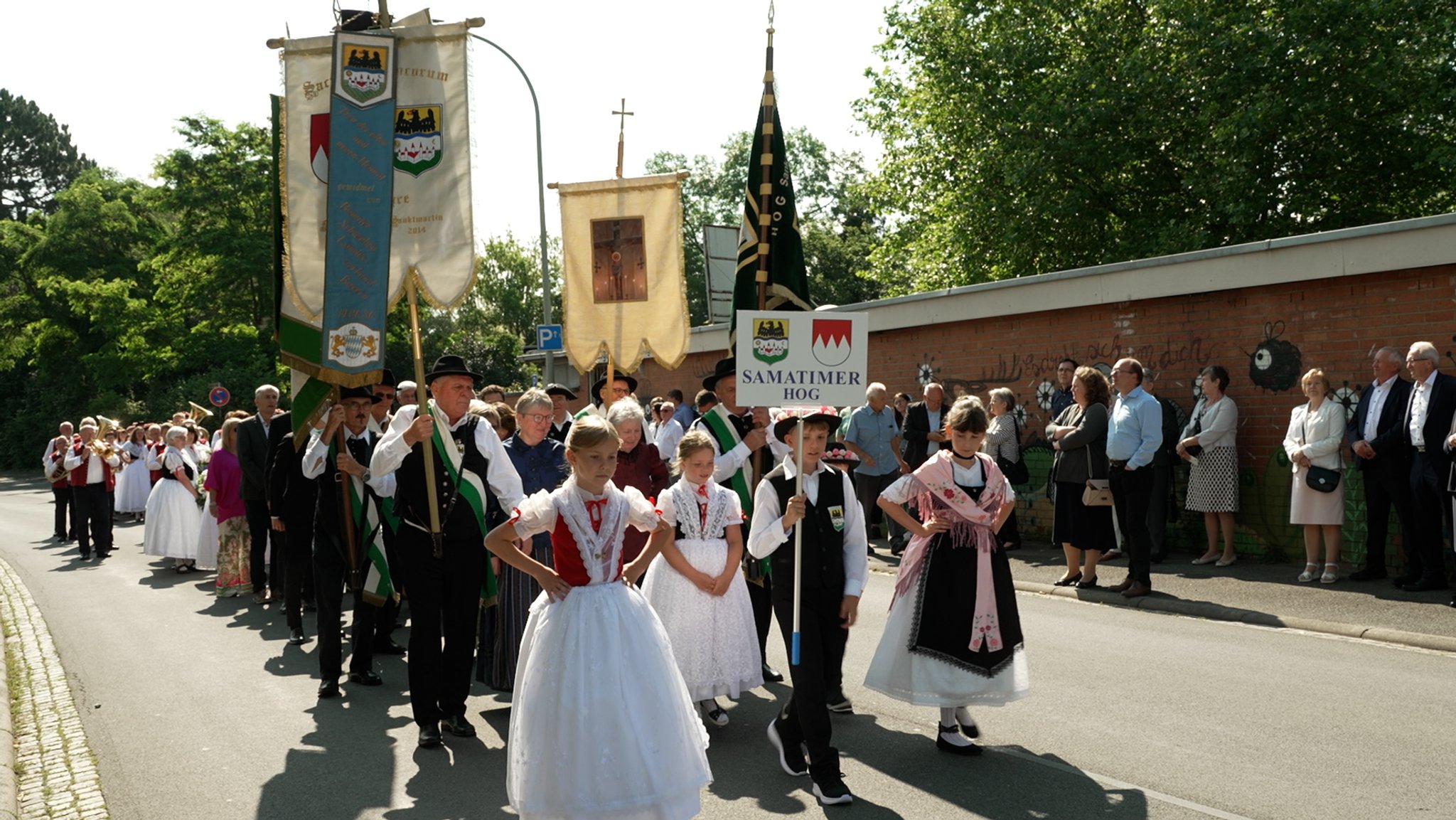 Umzug der "Samatimer" durch Gerolzhofen