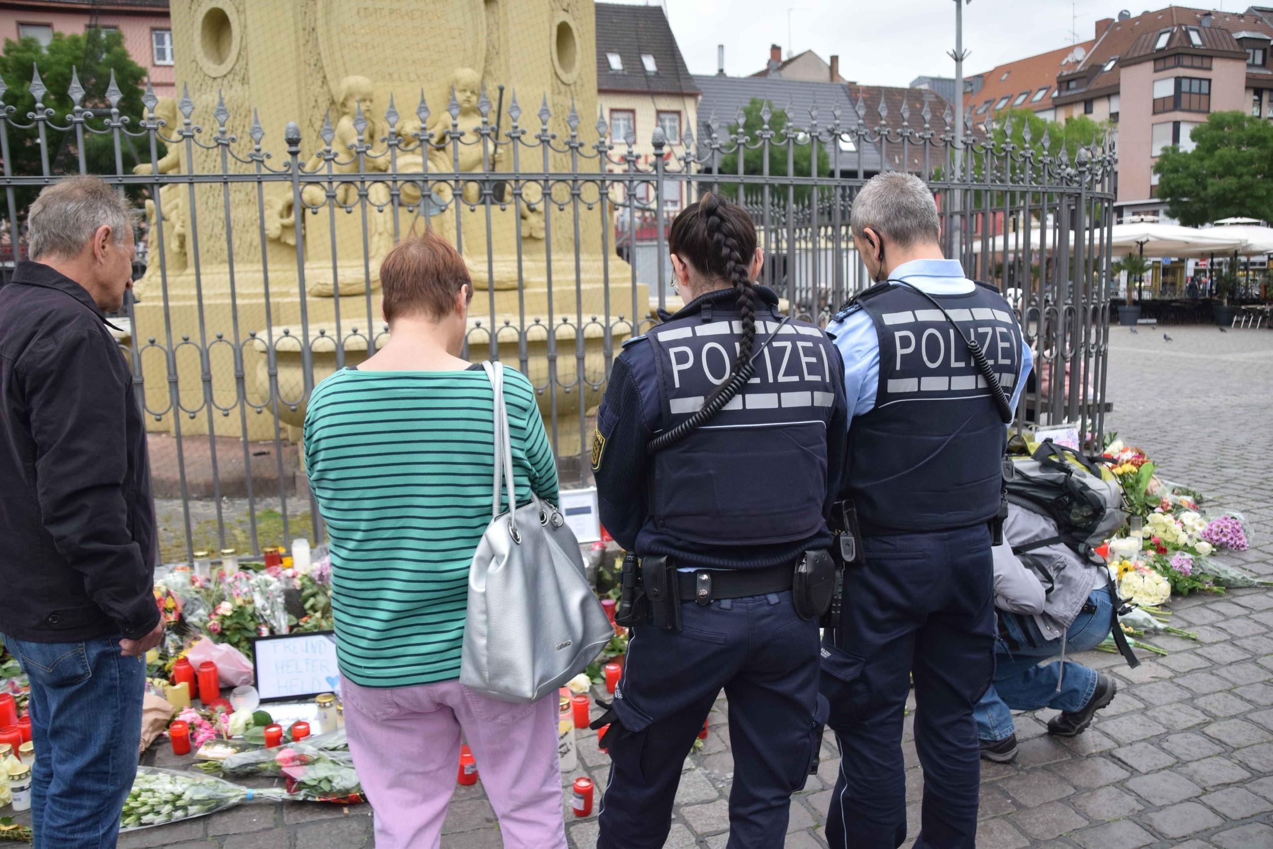 Mannheim: Trauer um Polizisten