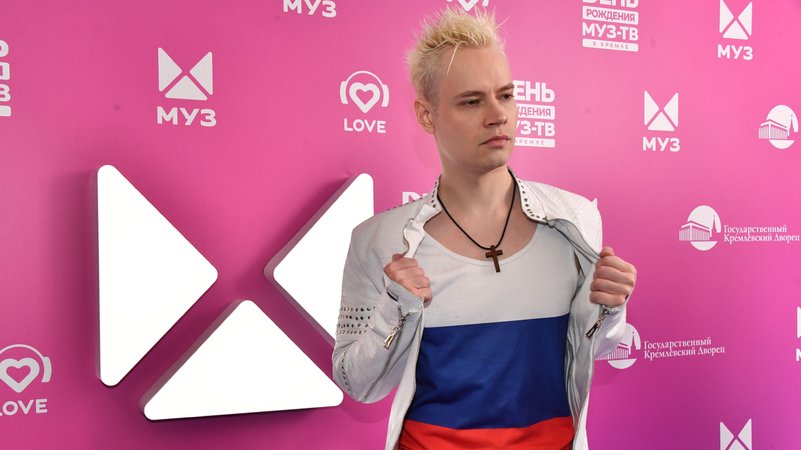 Der Sänger am 12. Oktober in Moskau bei einem Musiksender | Bild: Komsomolskaja Prawda/Picture Alliance Der Sänger am 12. Oktober in Moskau bei einem Musiksender