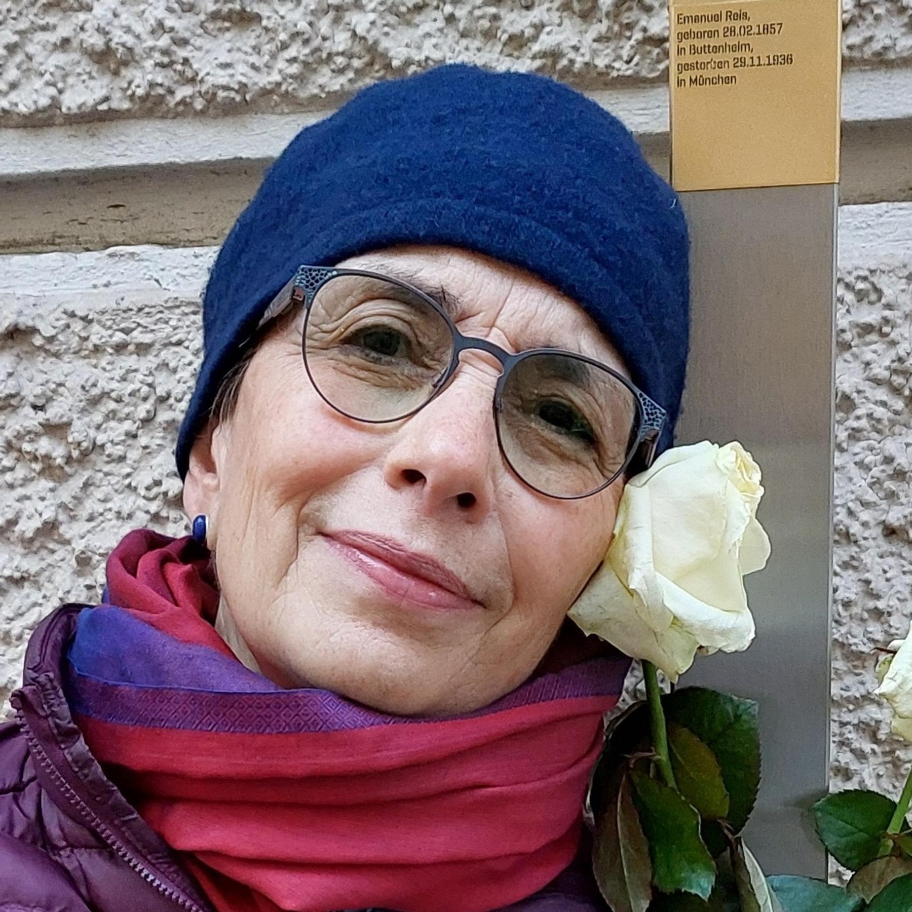 Judy Rosenthal, Übersetzerin: "Eine echte Aufarbeitung der NS-Zeit ist nie erfolgt!" Judy Rosenthal, Übersetzerin: "Eine echte Aufarbeitung der NS-Zeit ist nie erfolgt!"