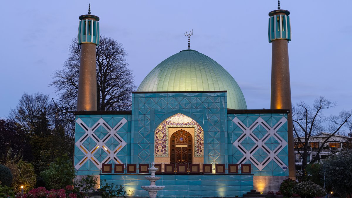 Archivbild: Blick auf das Islamische Zentrum Hamburg (IZH) der Imam-Ali-Moschee