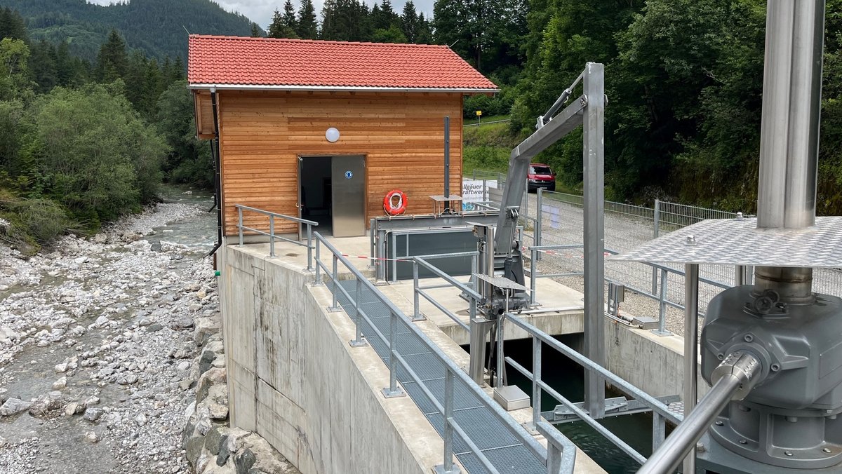 Neues Wehr im Allgäu: Wasserkraftwerk mit innovativer Ökologie