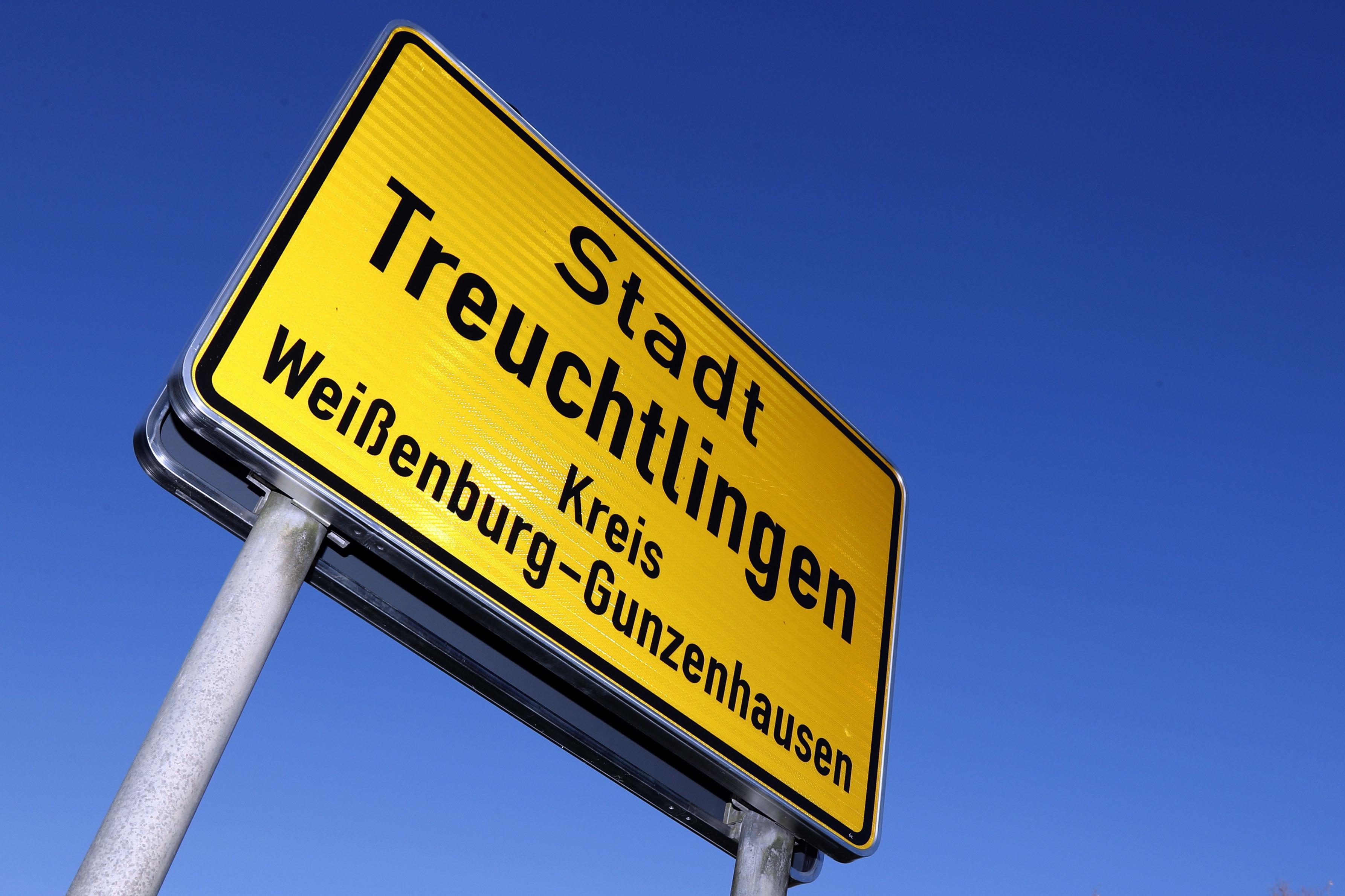 Ortsschild Treuchtlingen | Bild:dpa/pa/Matthias Schrader