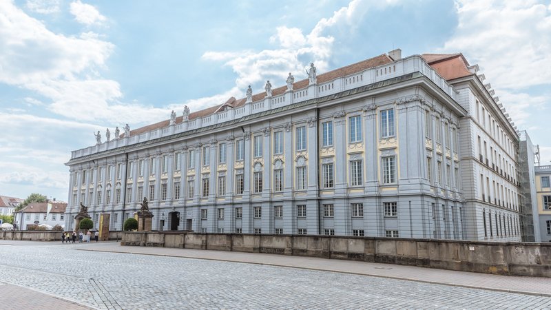 Die Regierung von Mittelfranken in Ansbach. | Bild: BR/Philipp Kimmelzwinger Die Regierung von Mittelfranken in Ansbach.