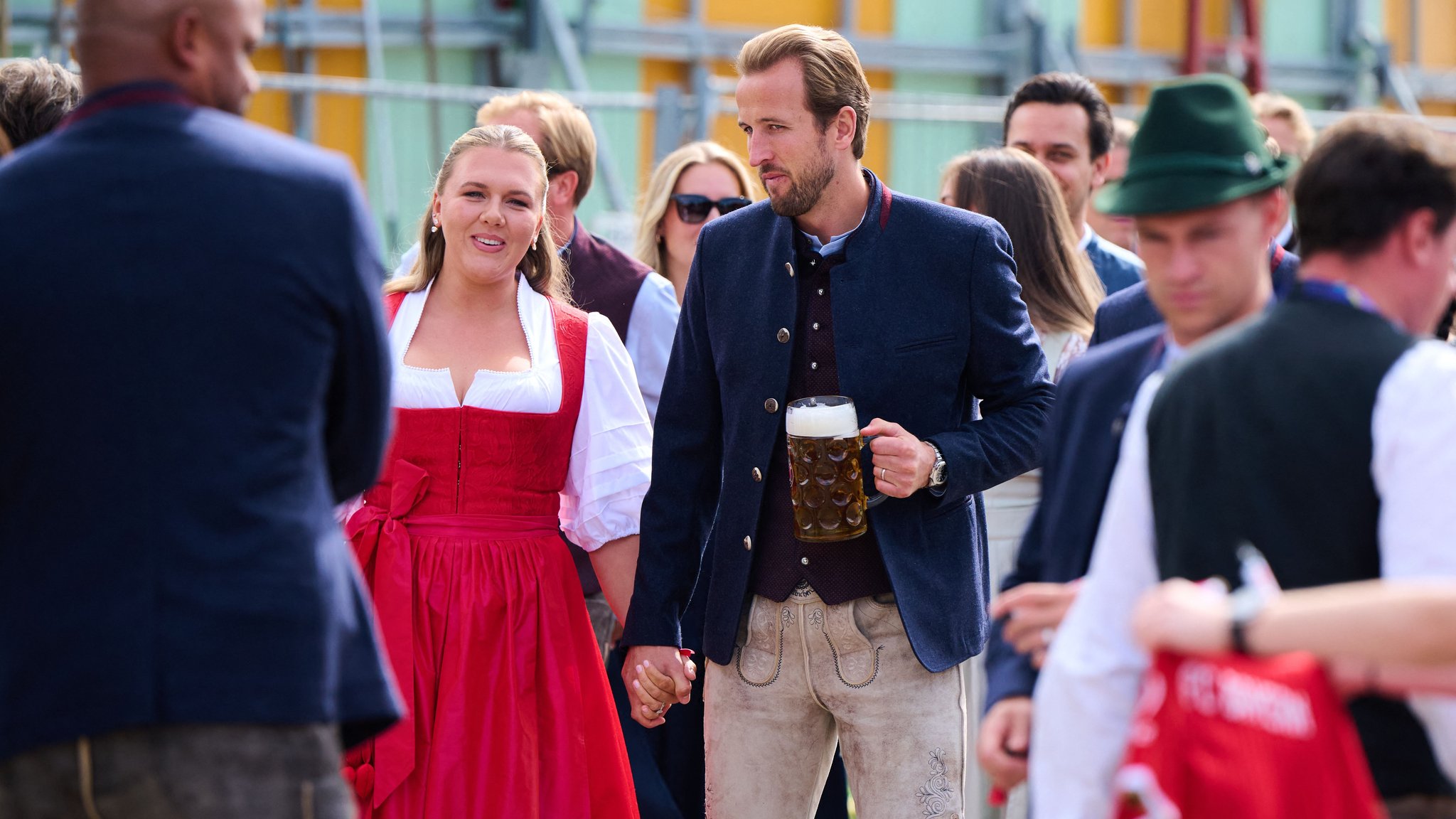 FC Bayern auf der Wiesn: "So viele Maßen wie reingehen"