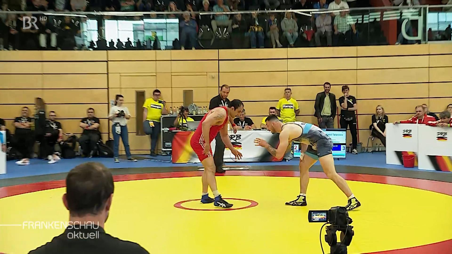 Ringer bei einem Wettkampf.