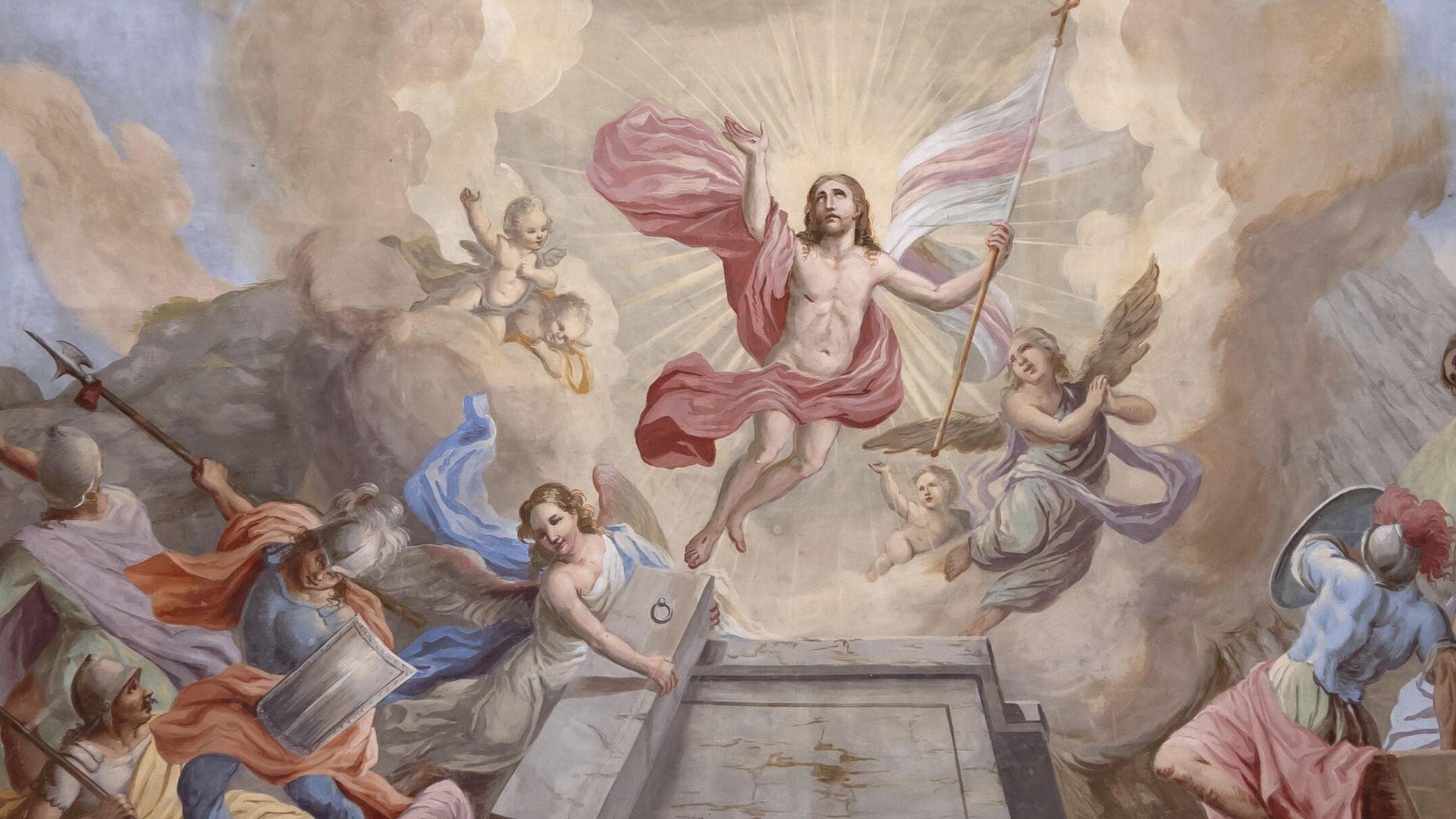 Das Deckenfresko in der Pfarrkirche St. Peter und Paul im österreichischen Telfs zeigt die Auferstehung Christi.