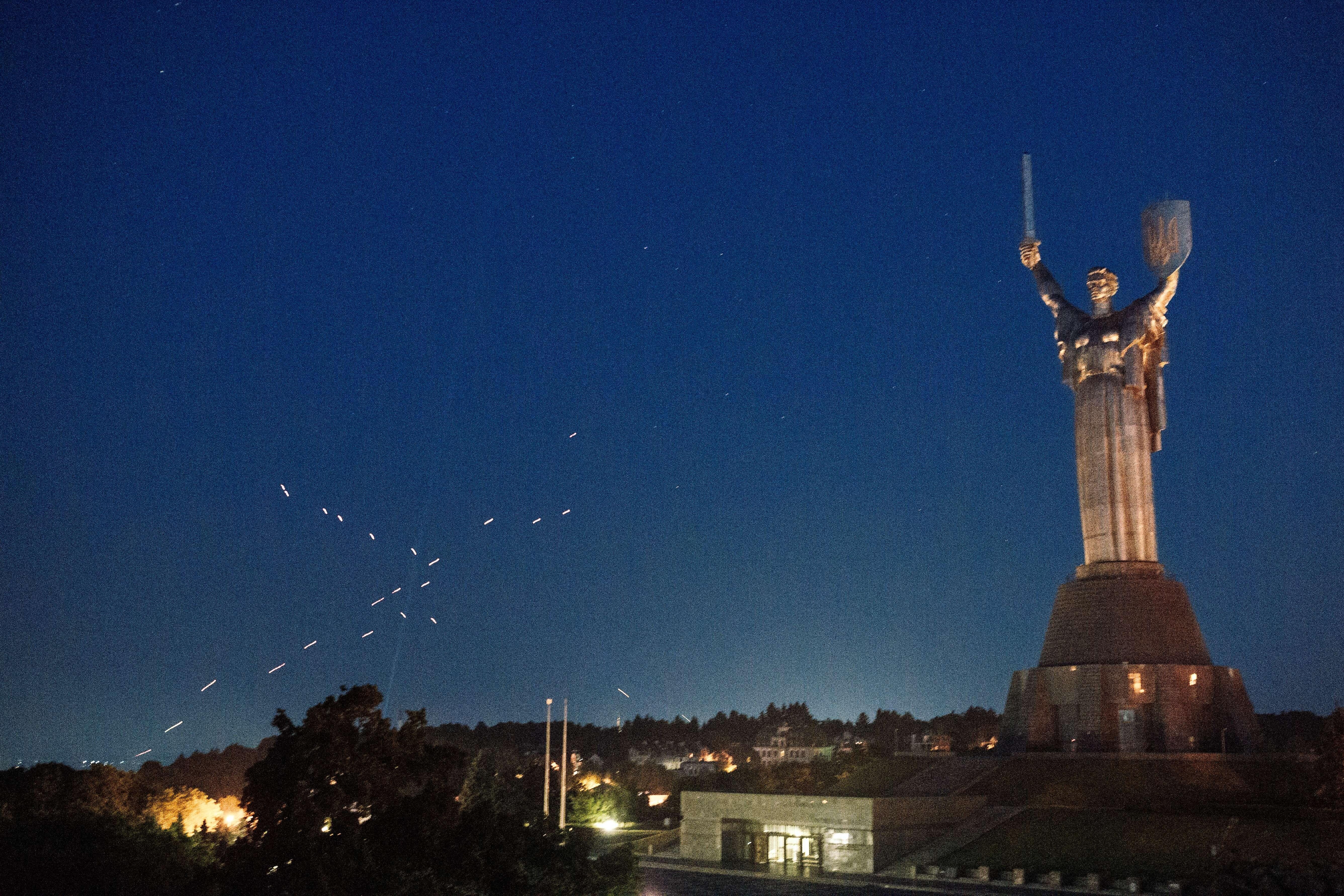 Archivbild vom 6. Juni 2025: Die Luftabwehr über der ukrainischen Hauptstadt Kiew wurde aktiviert.