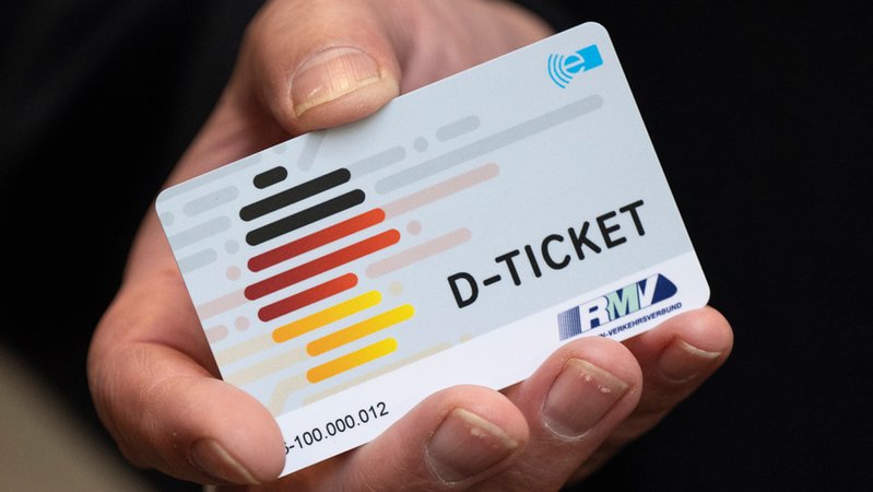 SPD-Verkehrspolitiker warnen vor Scheitern des 49-Euro-Tickets