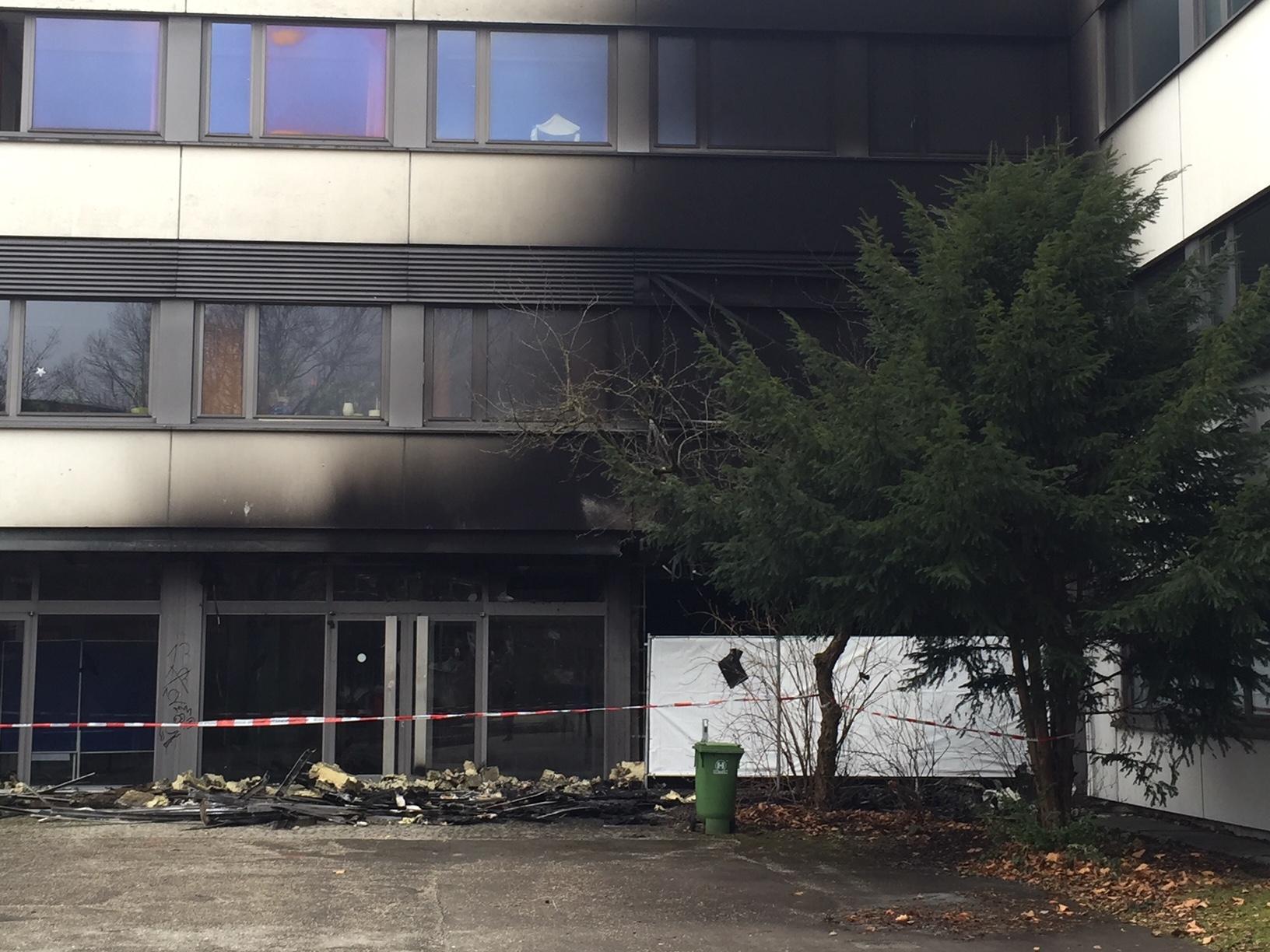 Am Pasinger Gymnasium Wurde Feuer Gelegt | BR24