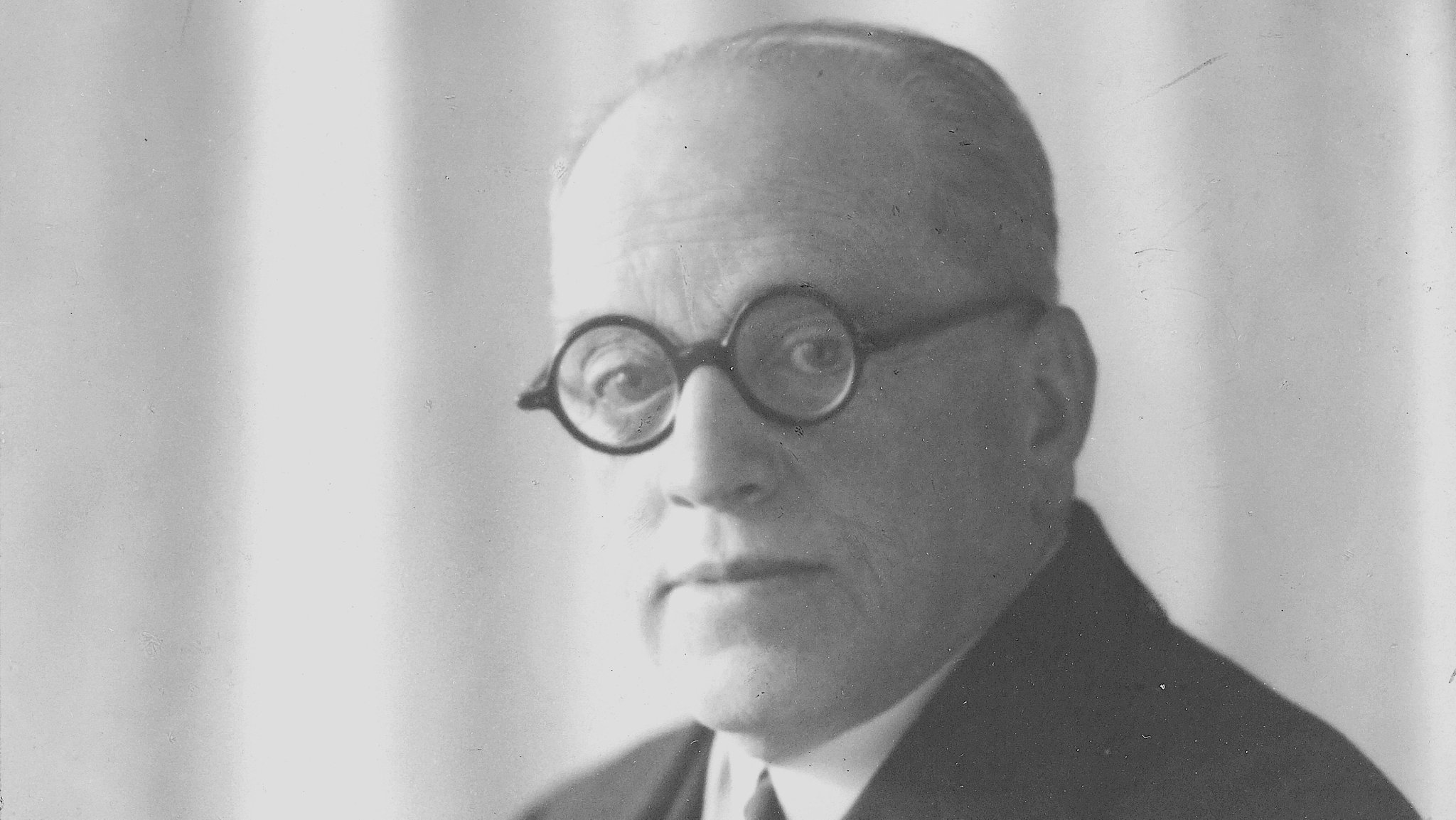 (Archivbild) Hugo Helbing / Kennkarte