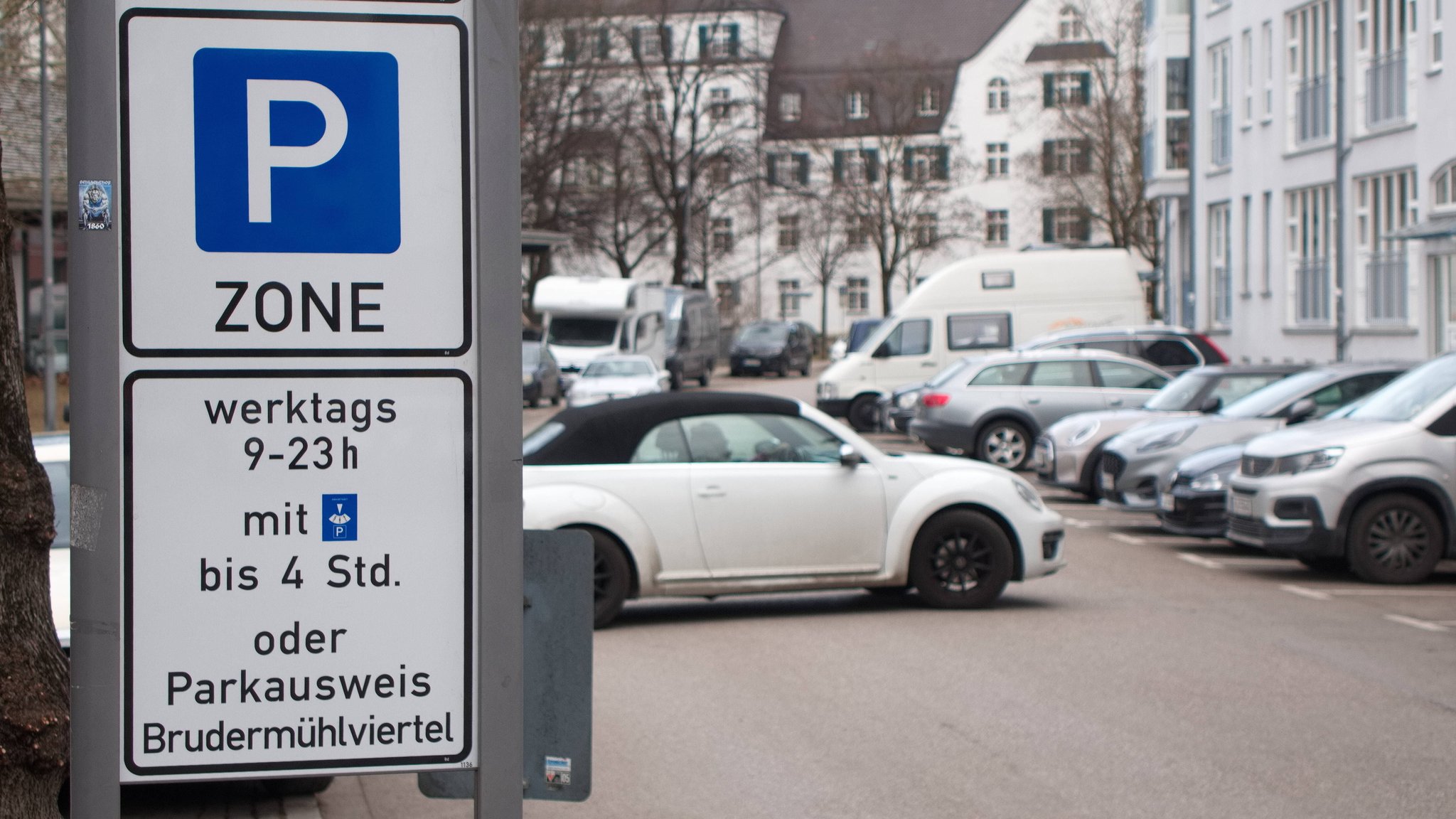 Parklizenzgebiet zwischen Harras und Partnachplatz - Obersendling: hier Anwohnerparken mit Parkausweis Brudermühlviertel.