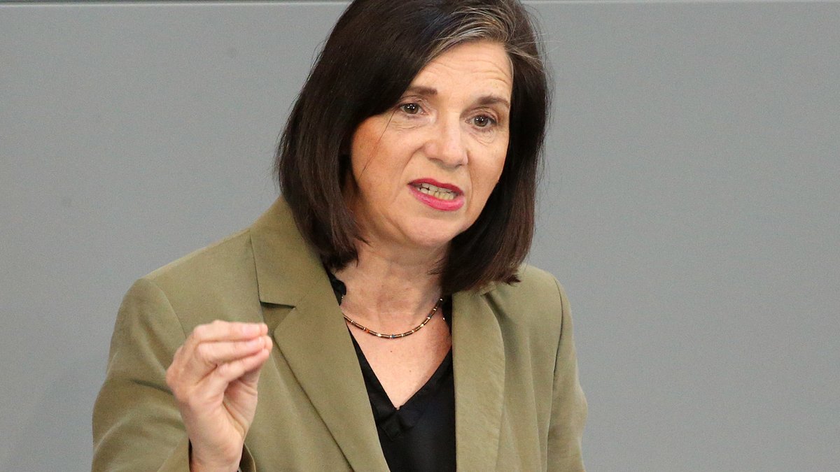11.5.20223: Katrin Göring-Eckardt (Bündnis90/Grüne) spricht im Deutschen Bundestag