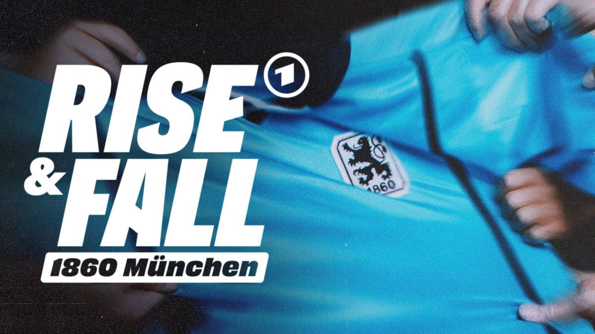 Verschiedene Hände zerren an einem Trikot des TSV 1860 München welches zu zerreißen droht