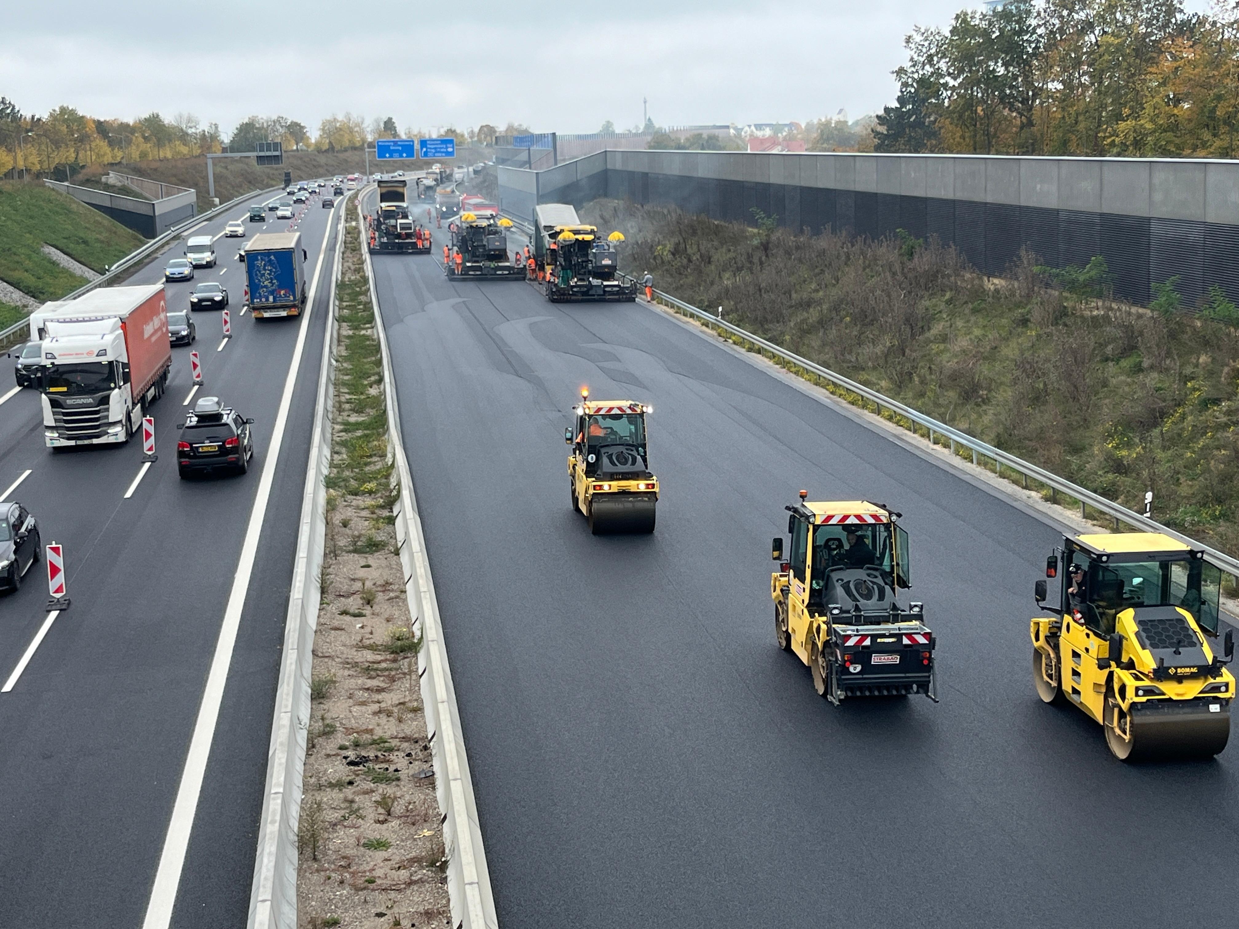 Der Ausbau der A3 zwischen dem Kreuz Regensburg und der Anschlussstelle Rosenhof wird nach fast siebenjähriger Bauzeit fertig gestellt. 