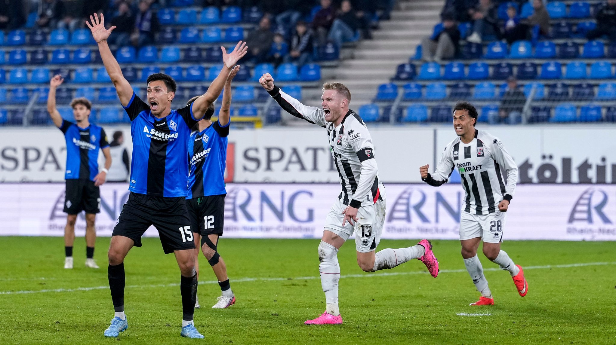 Der FC Ingolstadt hat sich einen Auswärtssieg erkämpft | Bild: picture alliance / foto2press | Oliver Zimmermann Der FC Ingolstadt hat sich einen Auswärtssieg erkämpft