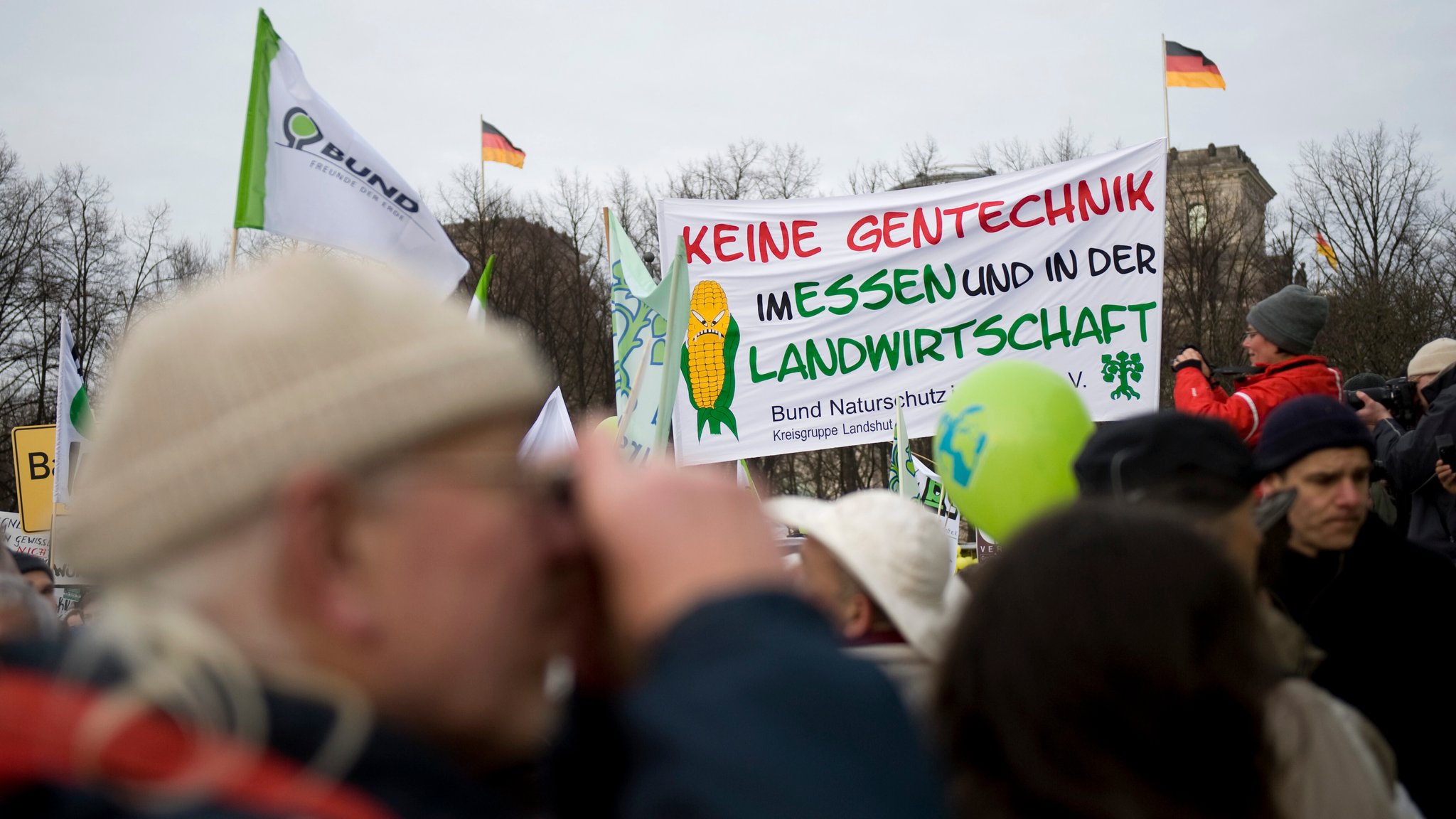 Symbolbild Gentechnik im Essen und in der Landwirtschaft