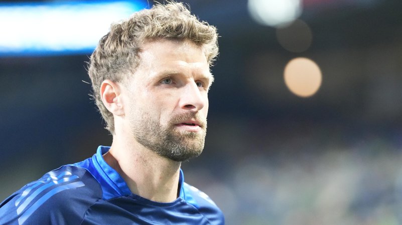 Genießt sein Leben in Vancouver: Thomas Müller | Bild: picture-alliance / dpa Genießt sein Leben in Vancouver: Thomas Müller