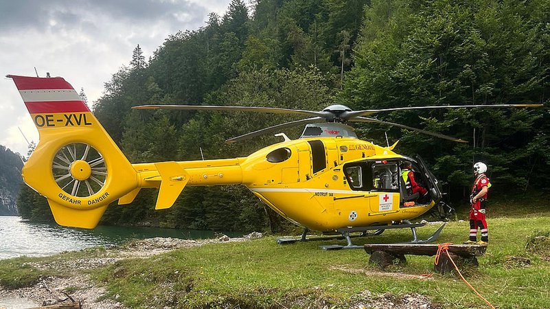 Rettungshubschrauber aus Österreich am Freitag im Einsatz im Berchtesgadener Land | Bild: BRK Berchtesgadener Land Rettungshubschrauber aus Österreich am Freitag im Einsatz im Berchtesgadener Land