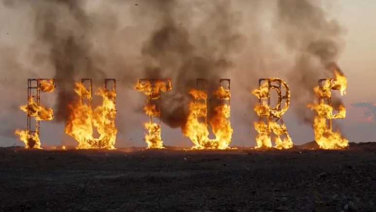 "Future" die Zukunft Russland in Flammen | Bild:Error. artisterror. 