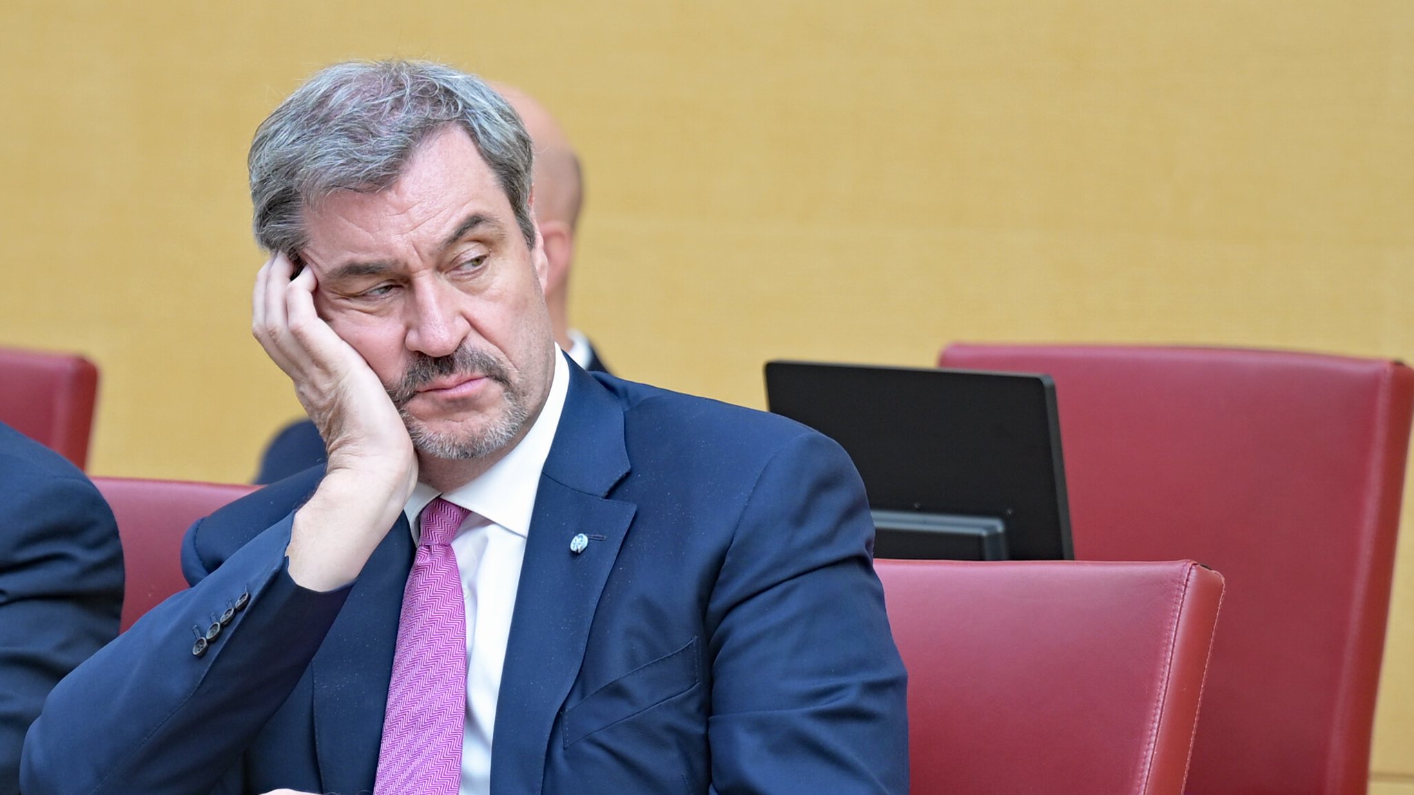 Opposition: "Söders Regierung tritt Parlamentsrechte mit Füßen"