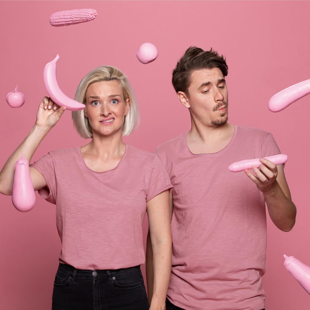 Ariane Alter und Kevin Ebert sind die Hosts des PULS Sexpodcasts "Im Namen der Hose".