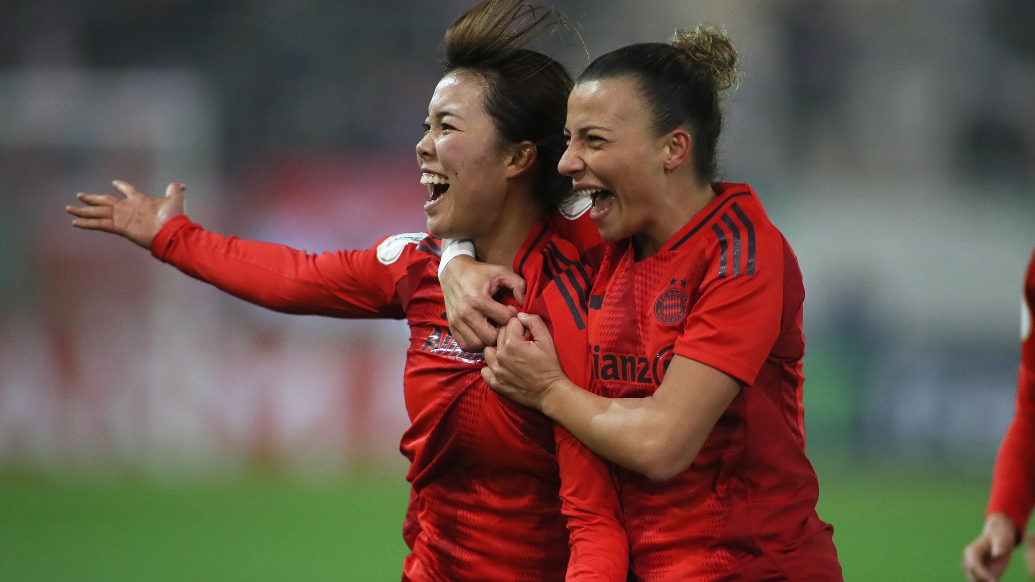 Teenie Tanikawa tanzt: FCB-Frauen ringen Frankfurt nieder