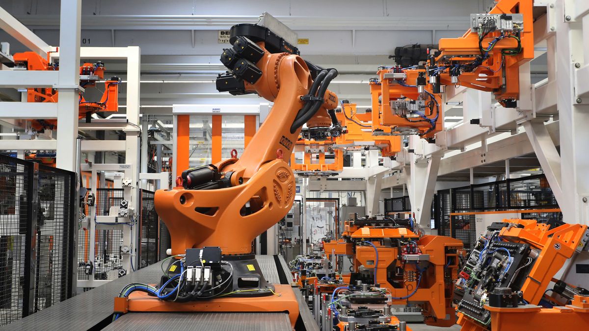 Corona Fall Bei Roboterhersteller Kuka In Augsburg Br24