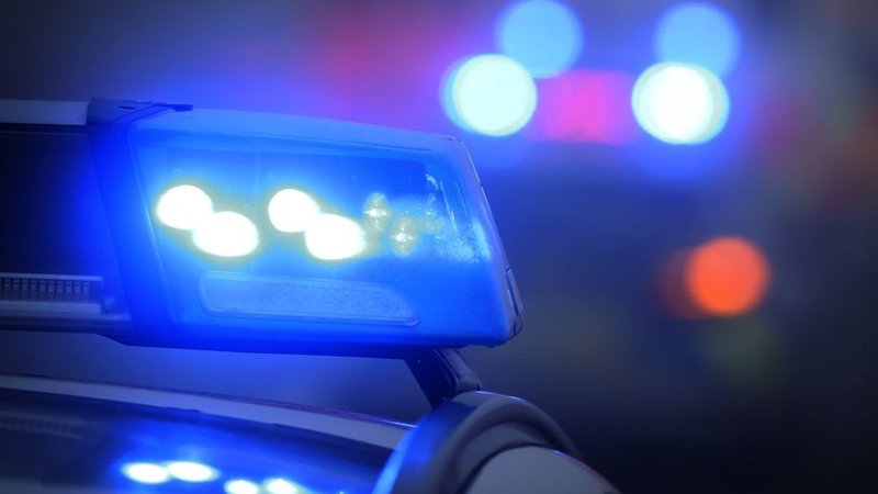 Symbolbild: Blaulicht eines Polizeiwagens | Bild: dpa-Bildfunk/Karl-Josef Hildenbrand Symbolbild: Blaulicht eines Polizeiwagens