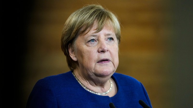 Bundeskanzlerin Angela Merkel (CDU) spricht zu den Medien, Archivbild aus dem November 2021.