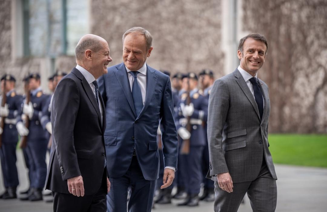 Berlin: Kanzler Scholz empfängt den französischen Präsidenten Macron und den polnischen Ministerpräsidenten Tusk. 