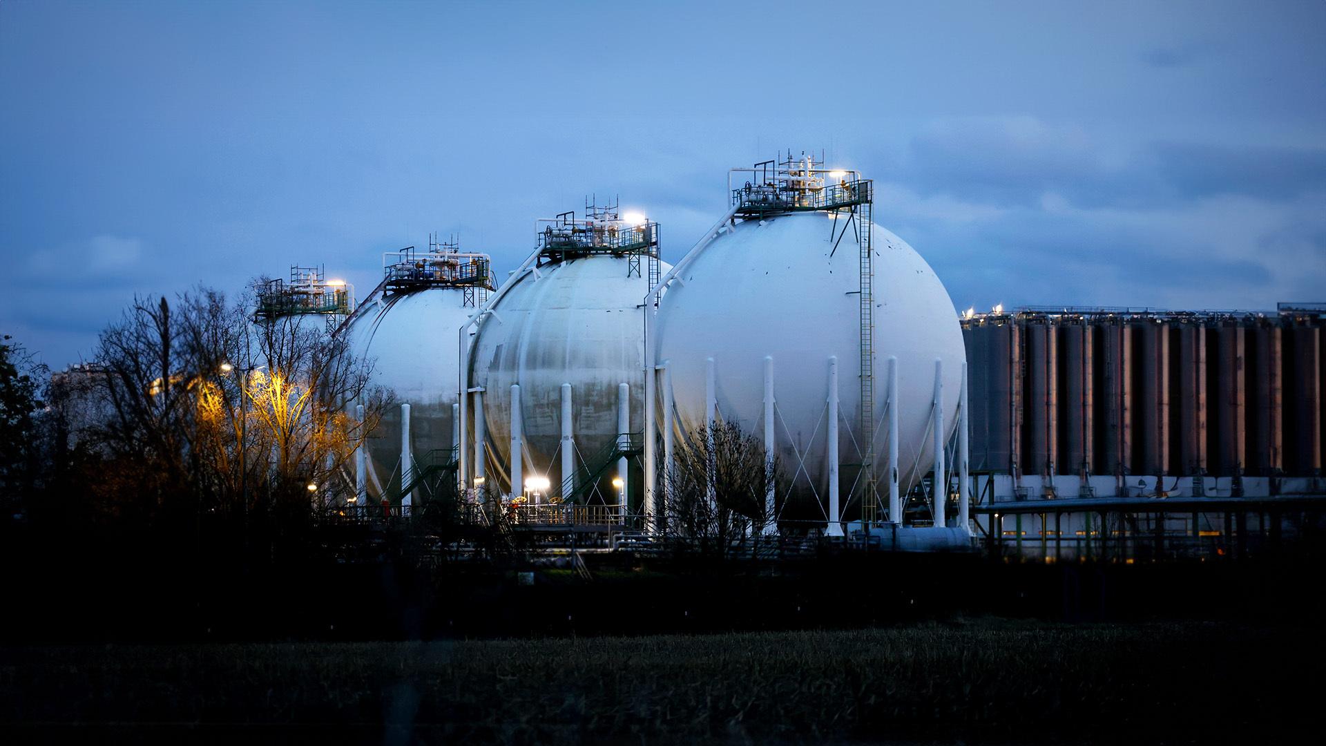 Zu rund 65 Prozent sind die Gasspeicher in Deutschland aktuell befüllt. Das ist deutlich weniger als in den Vorjahren - mit etwa 90 Prozent.