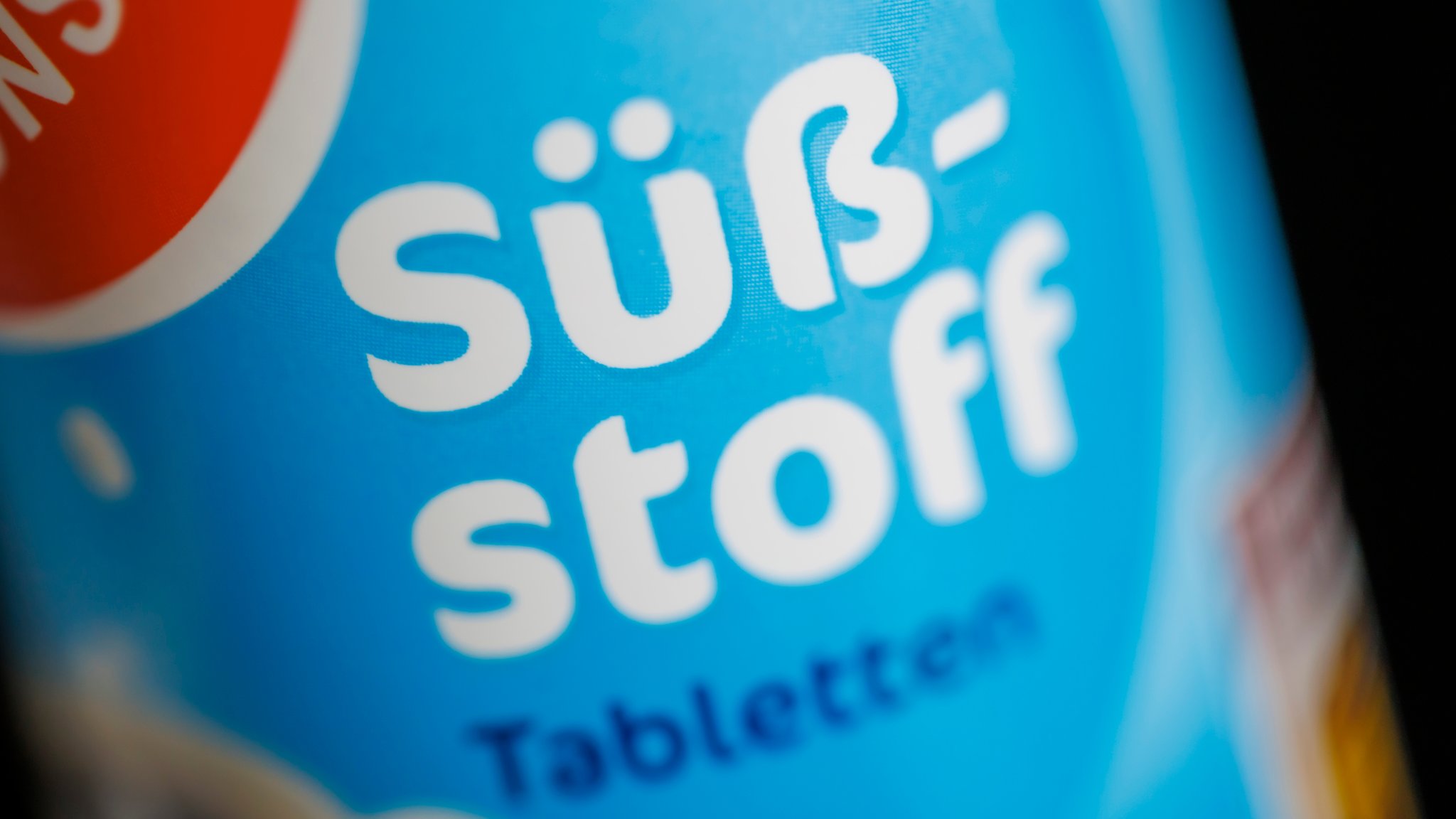 Ist Süßstoff gesünder als Zucker? 