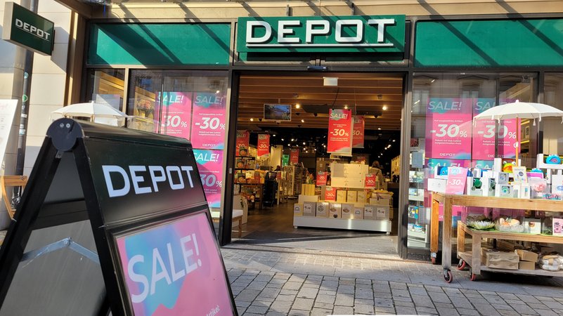 Depot will 27 Filialen in Deutschland schließen, davon drei in Bayern. | Bild: BR / Frank Staudenmayer Depot will 27 Filialen in Deutschland schließen, davon drei in Bayern.