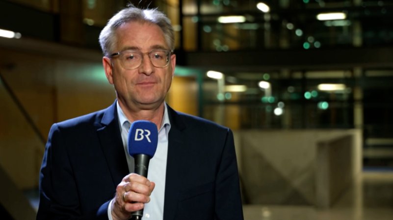 BR-Korrespondent Hans-Joachim Vieweger zu Finanzpaket | Bild: Bayerischer Rundfunk 2025 BR-Korrespondent Hans-Joachim Vieweger zu Finanzpaket
