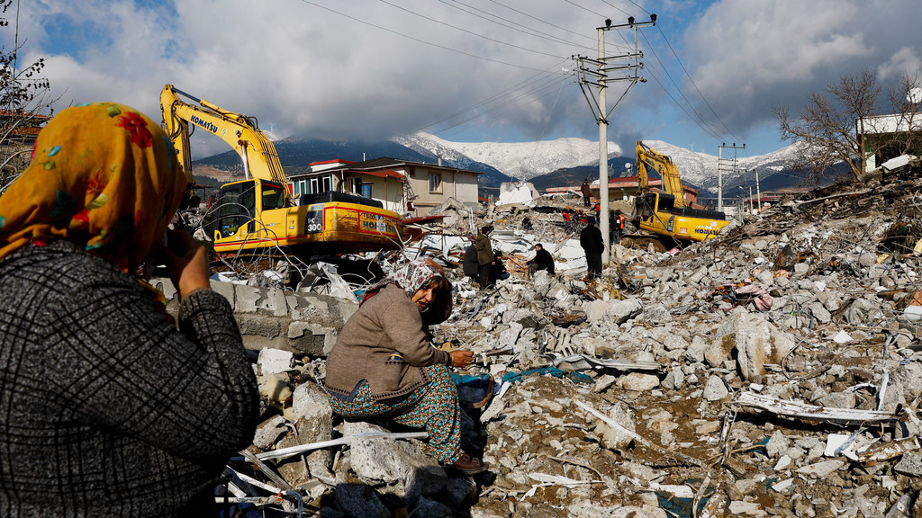 "Tragödie"- Söder bietet Türkei nach Erdbeben Hilfe an