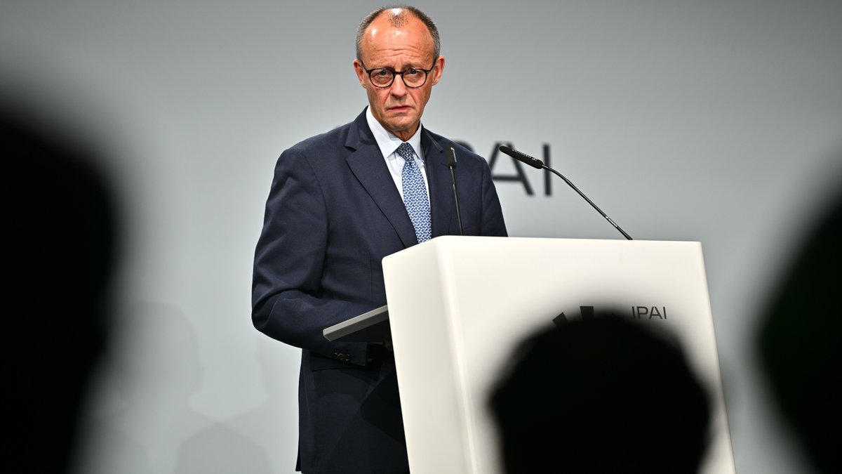 Staatsanwaltschaft: "Pinocchio" zulässige Kritik an Kanzler Merz